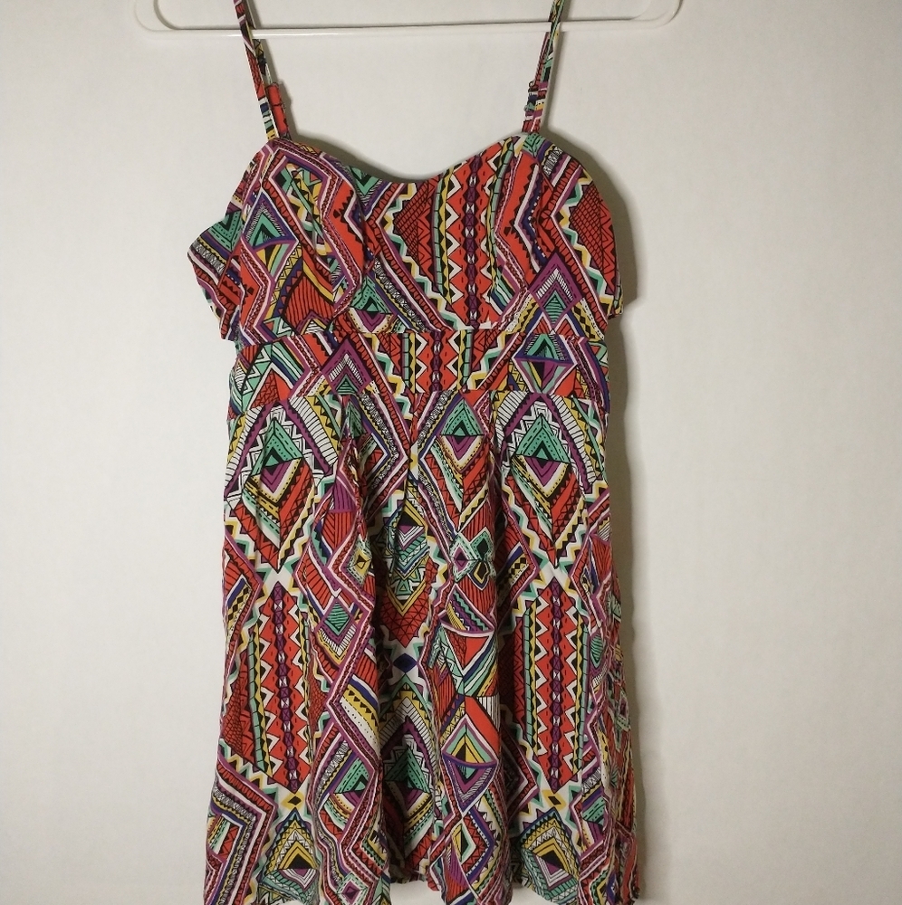 Material girl patterned top size medium